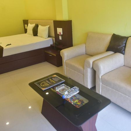 Golden View Resort And Restaurant Tajpur Buitenkant foto