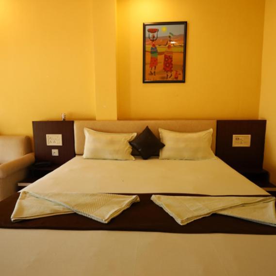 Golden View Resort And Restaurant Tajpur Buitenkant foto