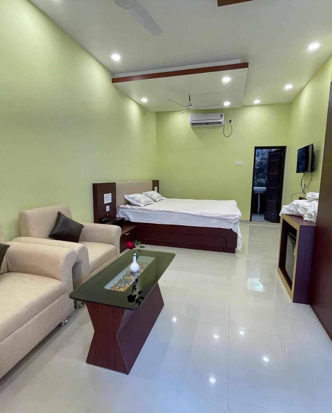 Golden View Resort And Restaurant Tajpur Buitenkant foto