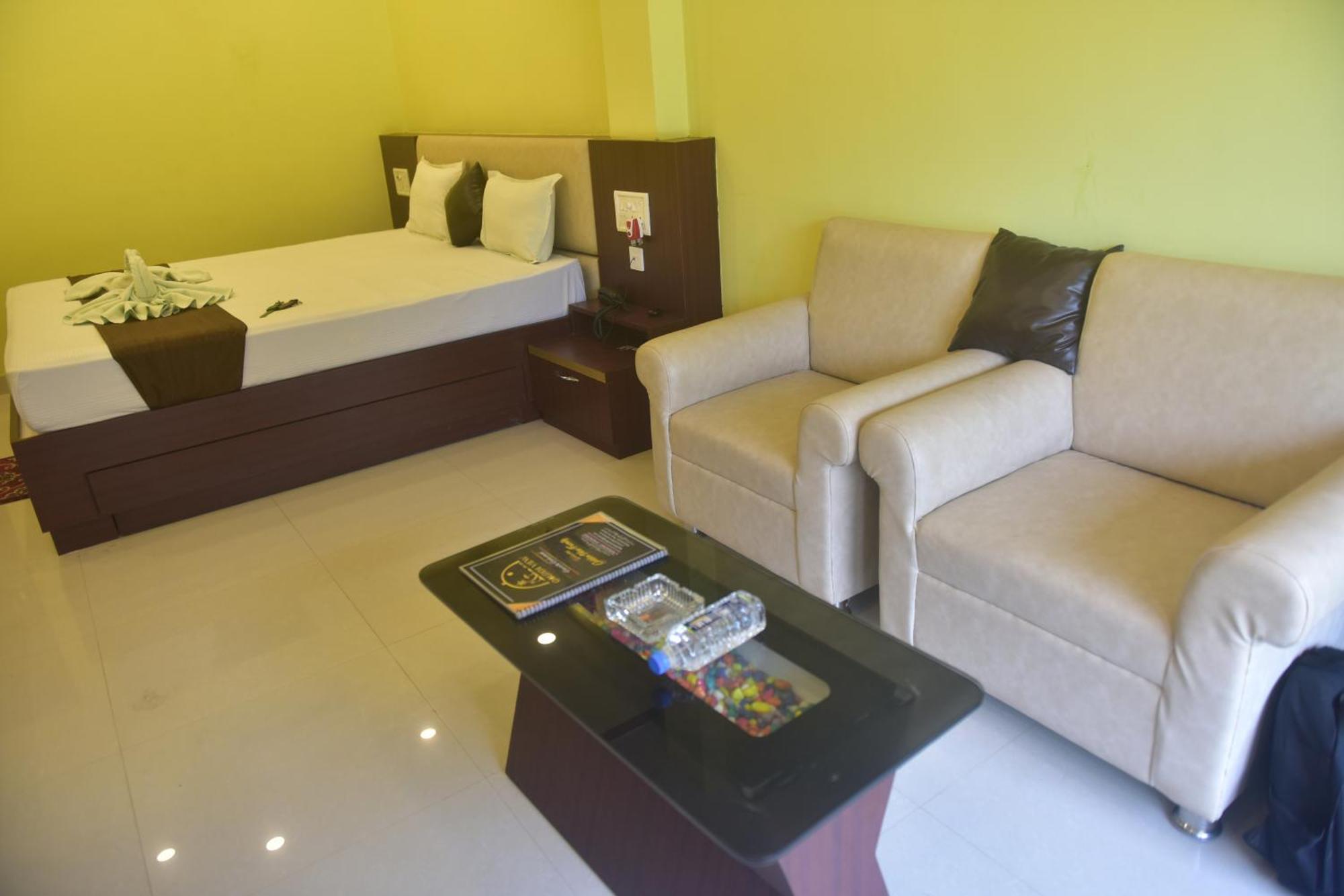 Golden View Resort And Restaurant Tajpur Buitenkant foto