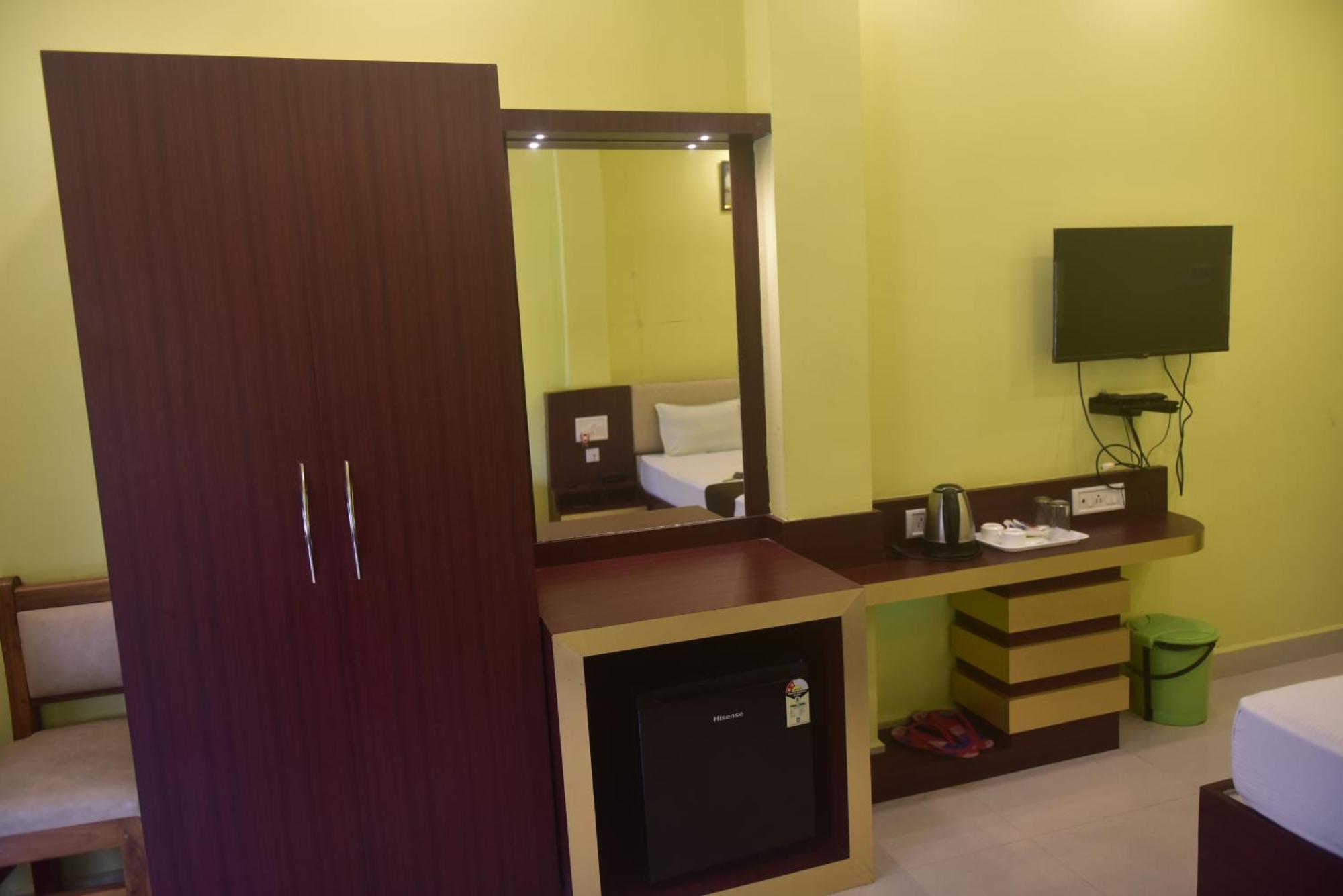 Golden View Resort And Restaurant Tajpur Buitenkant foto